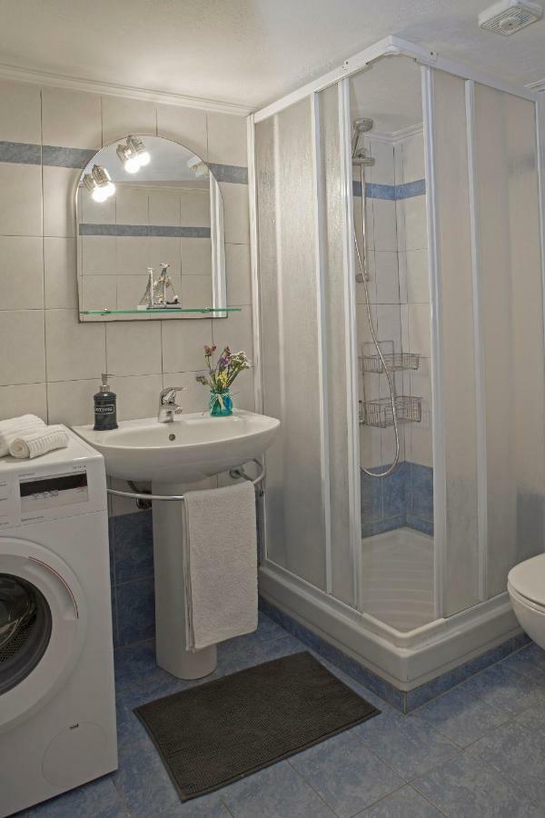 Remezzo Apartments Akrogiali ภายนอก รูปภาพ