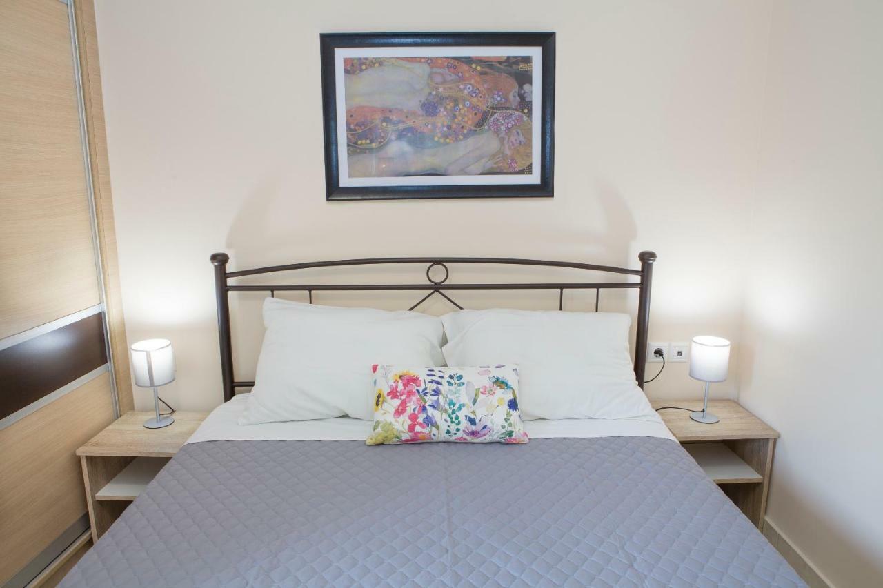 Remezzo Apartments Akrogiali ภายนอก รูปภาพ